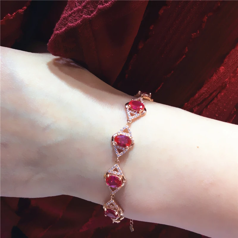 585 Lila arany Classic Intarziás Red Gemstone charm karkötő nőknek Bevont 14K rózsaarany karperecek Esküvői ékszer ajándék . ' - ' . 4